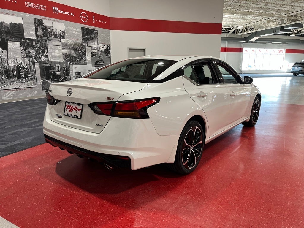 2025 Nissan Altima 2.5 SR