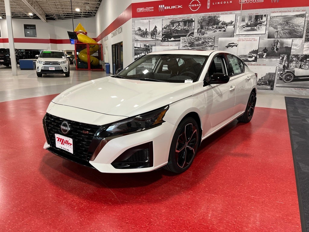 2025 Nissan Altima 2.5 SR