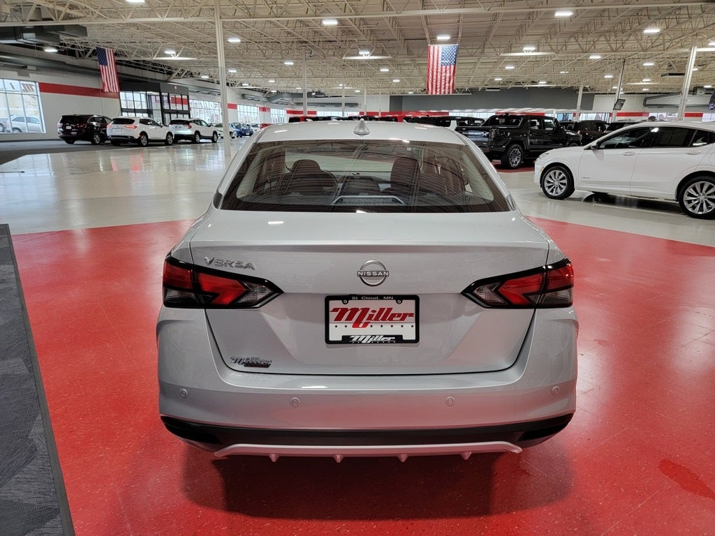 2025 Nissan Versa 1.6 SV