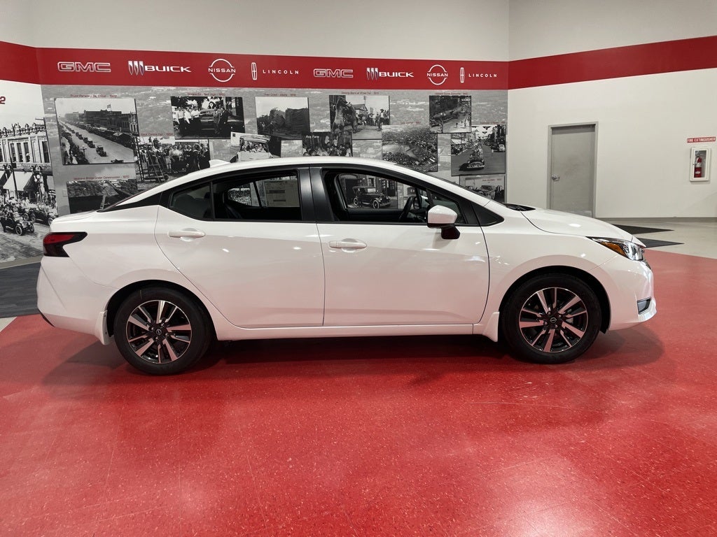 2025 Nissan Versa 1.6 SV