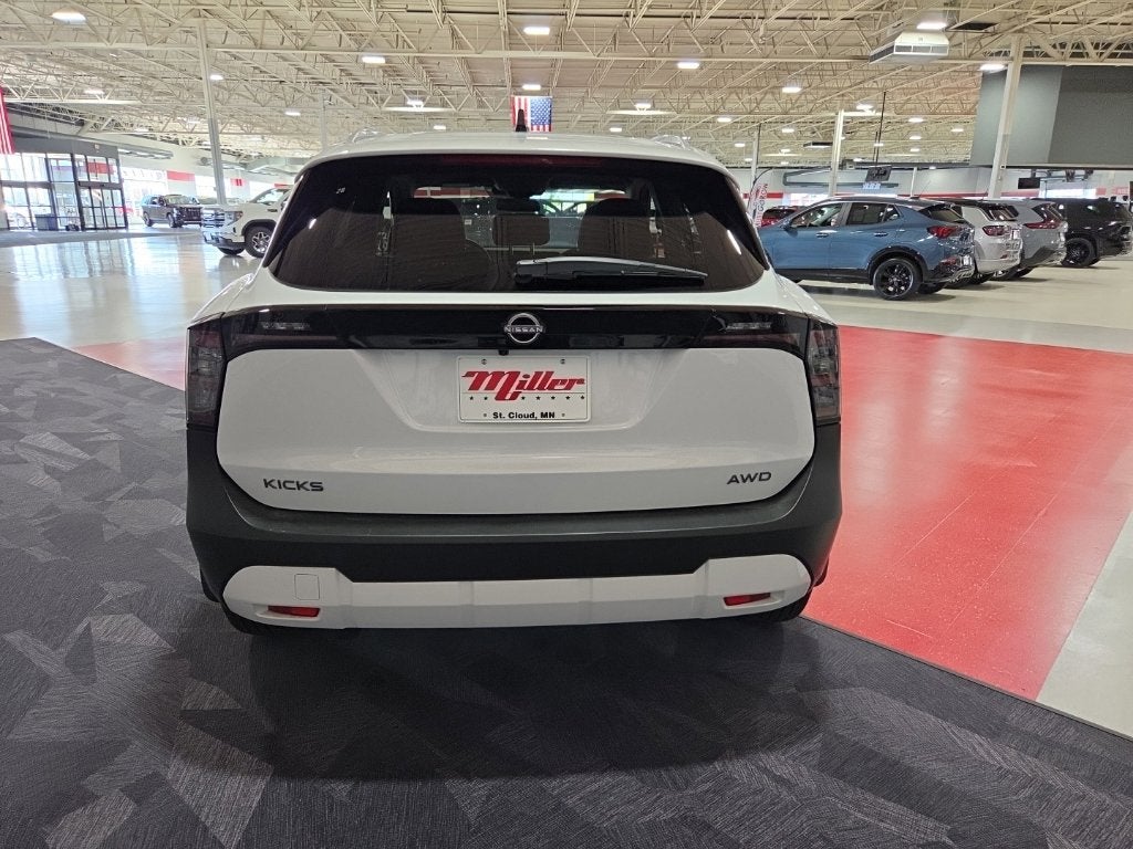 2027 Nissan Kicks SV