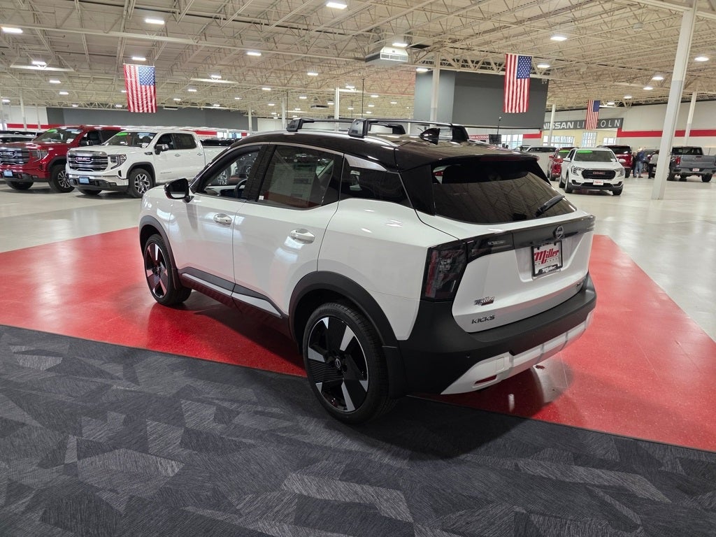 2026 Nissan Kicks SR