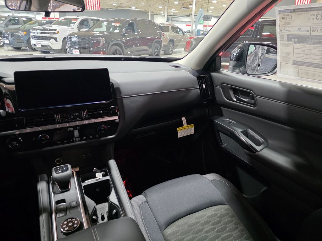 2026 Nissan Pathfinder SV