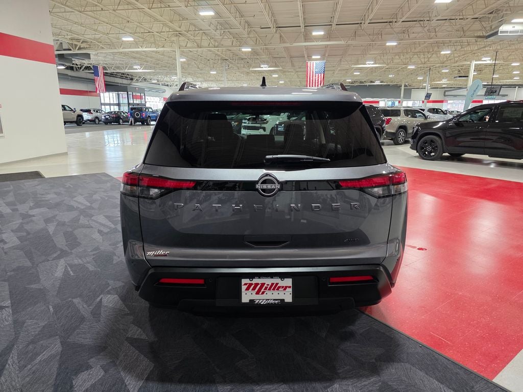 2026 Nissan Pathfinder SV
