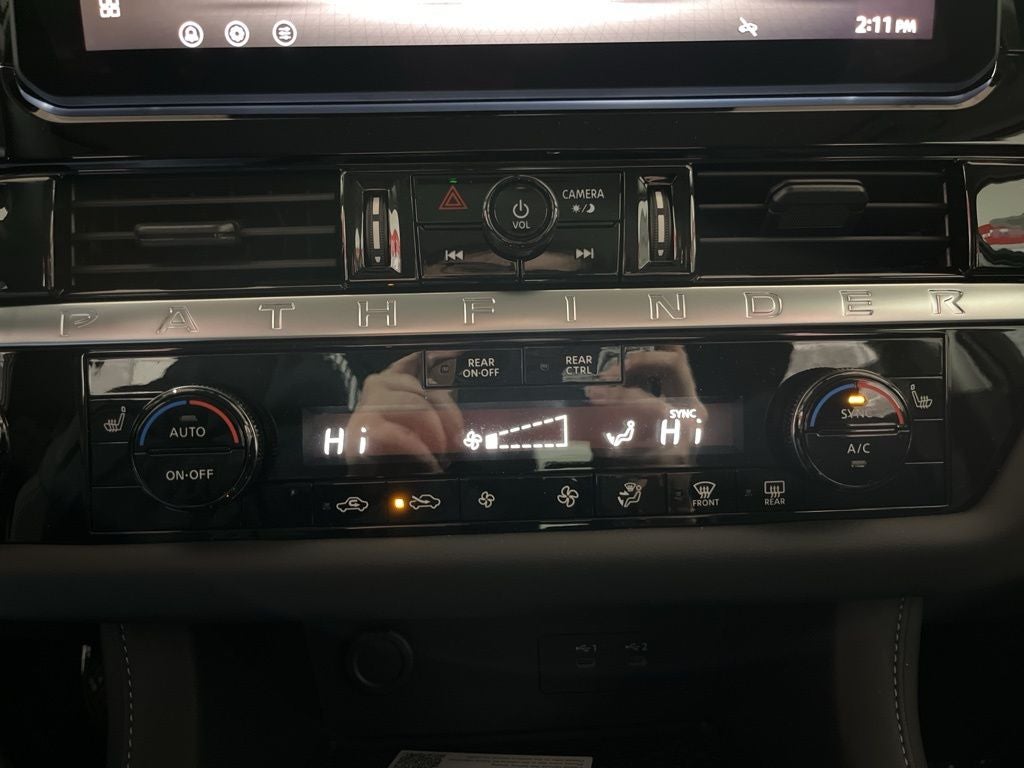 2026 Nissan Pathfinder SV