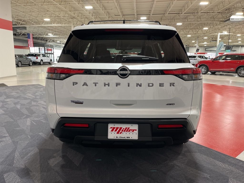 2026 Nissan Pathfinder SV