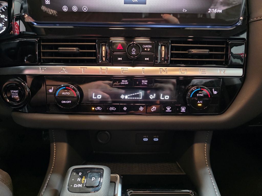 2026 Nissan Pathfinder SV
