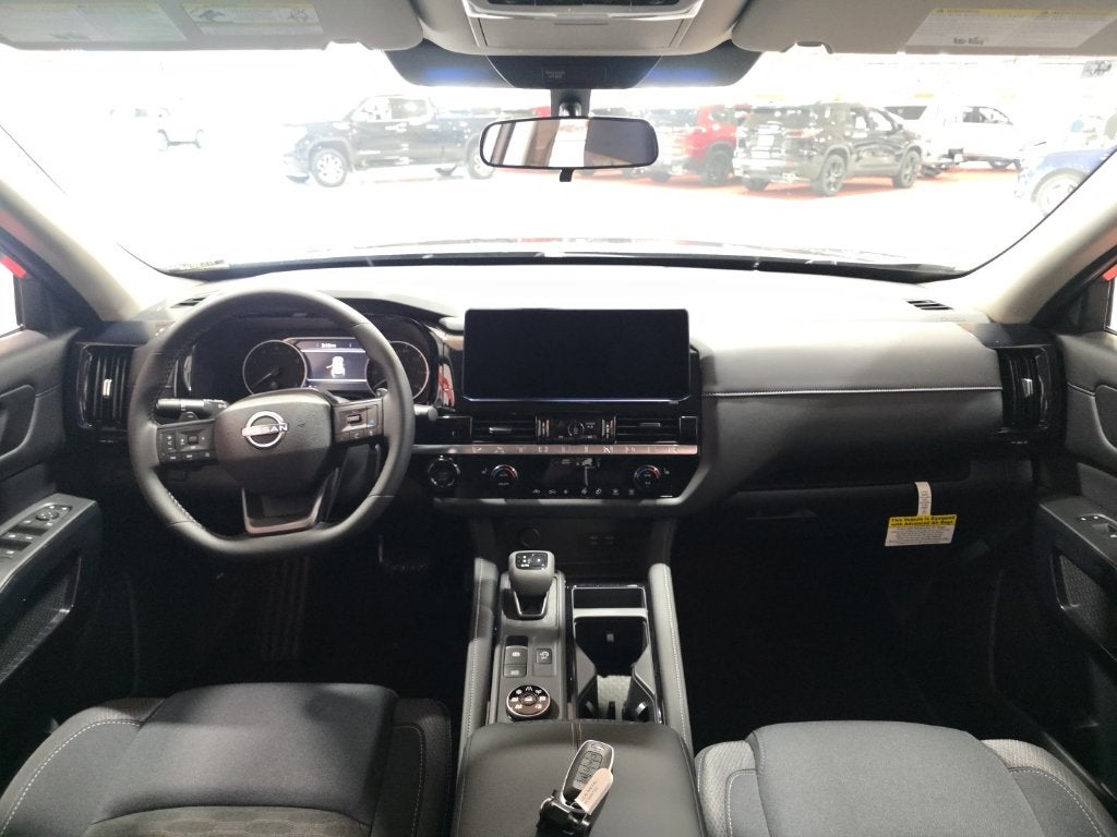 2026 Nissan Pathfinder SV