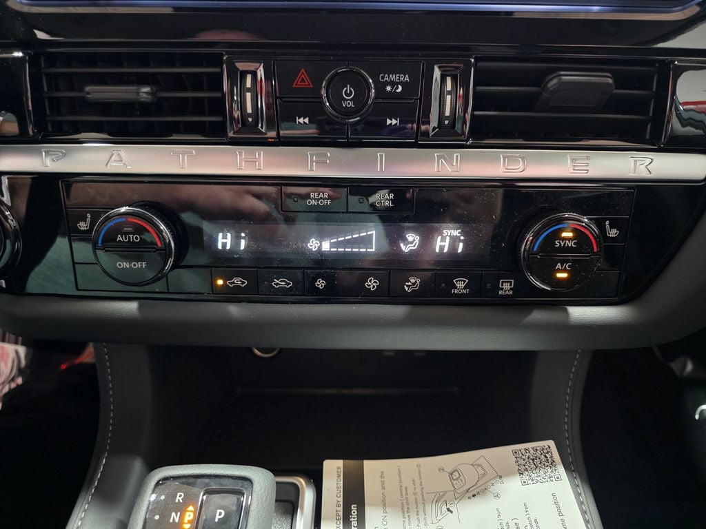 2026 Nissan Pathfinder SV