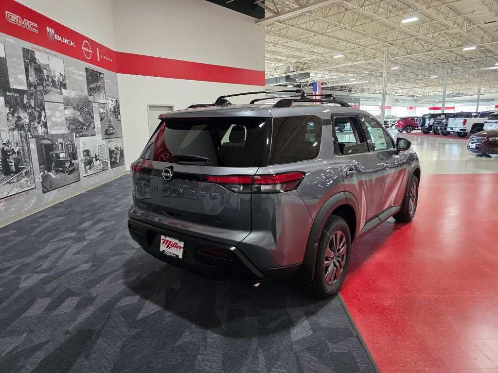 2026 Nissan Pathfinder SV