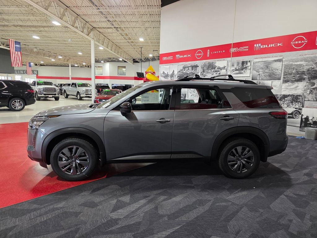 2026 Nissan Pathfinder SV