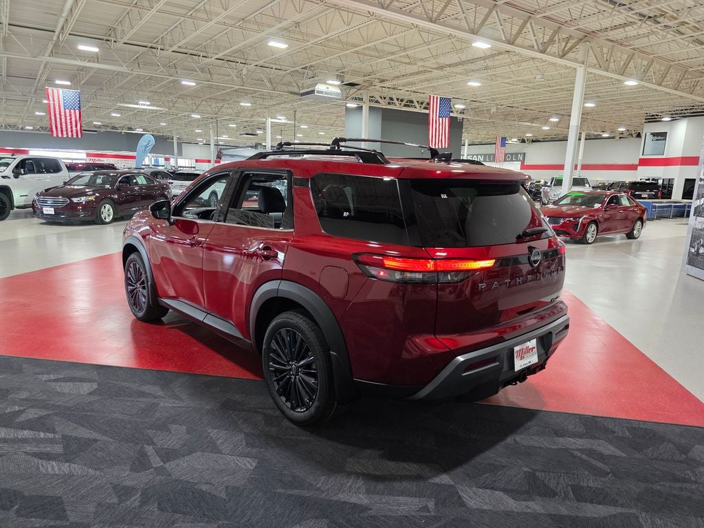 2026 Nissan Pathfinder SL