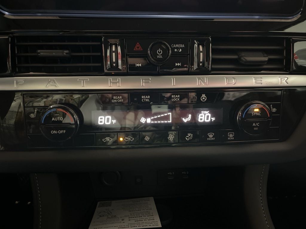 2026 Nissan Pathfinder SL