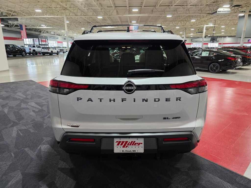 2026 Nissan Pathfinder SL