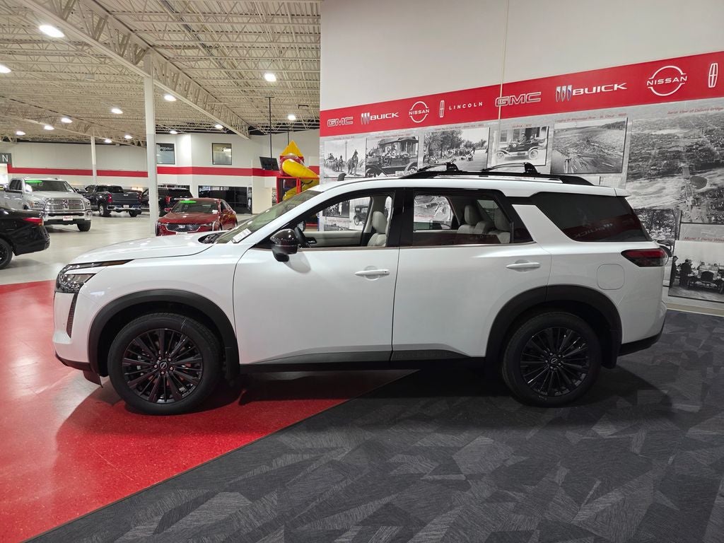 2026 Nissan Pathfinder SL