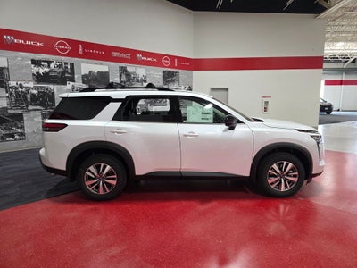 2026 Nissan Pathfinder SL