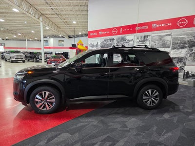 2026 Nissan Pathfinder SL