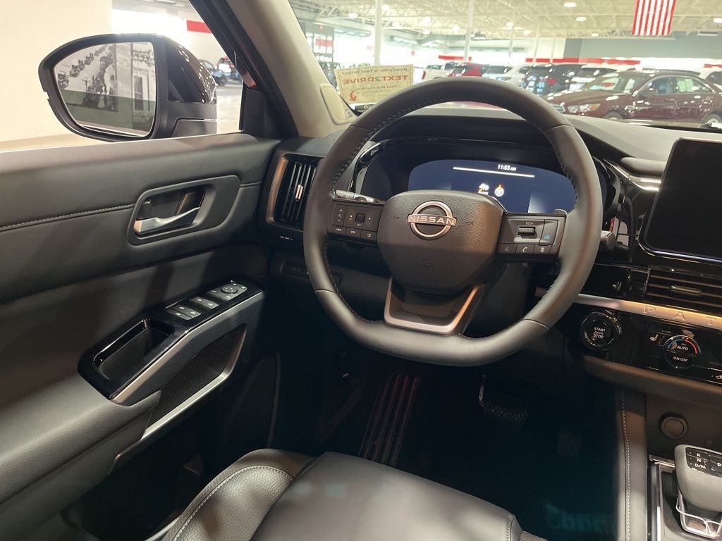 2026 Nissan Pathfinder SL