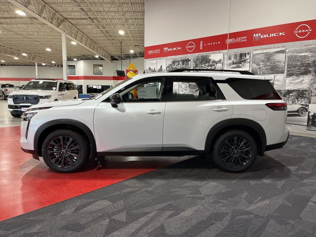 2026 Nissan Pathfinder SL