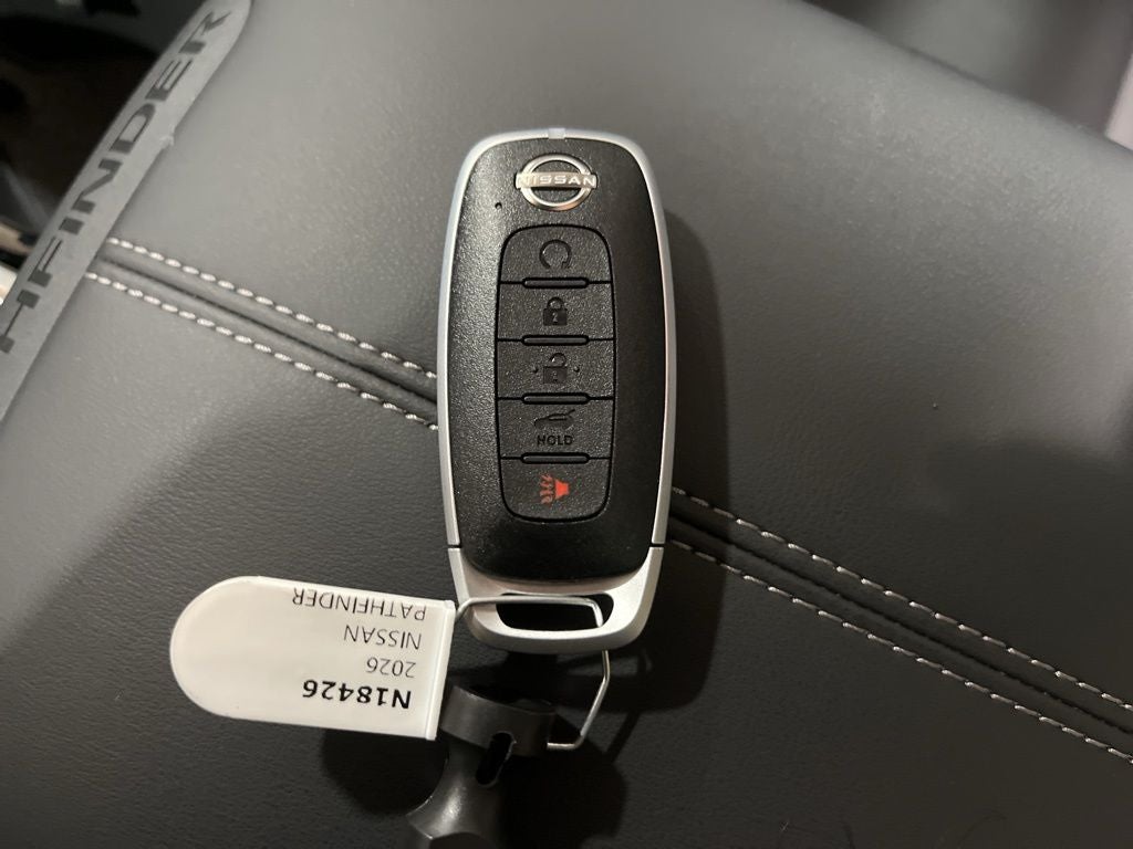 2026 Nissan Pathfinder SL