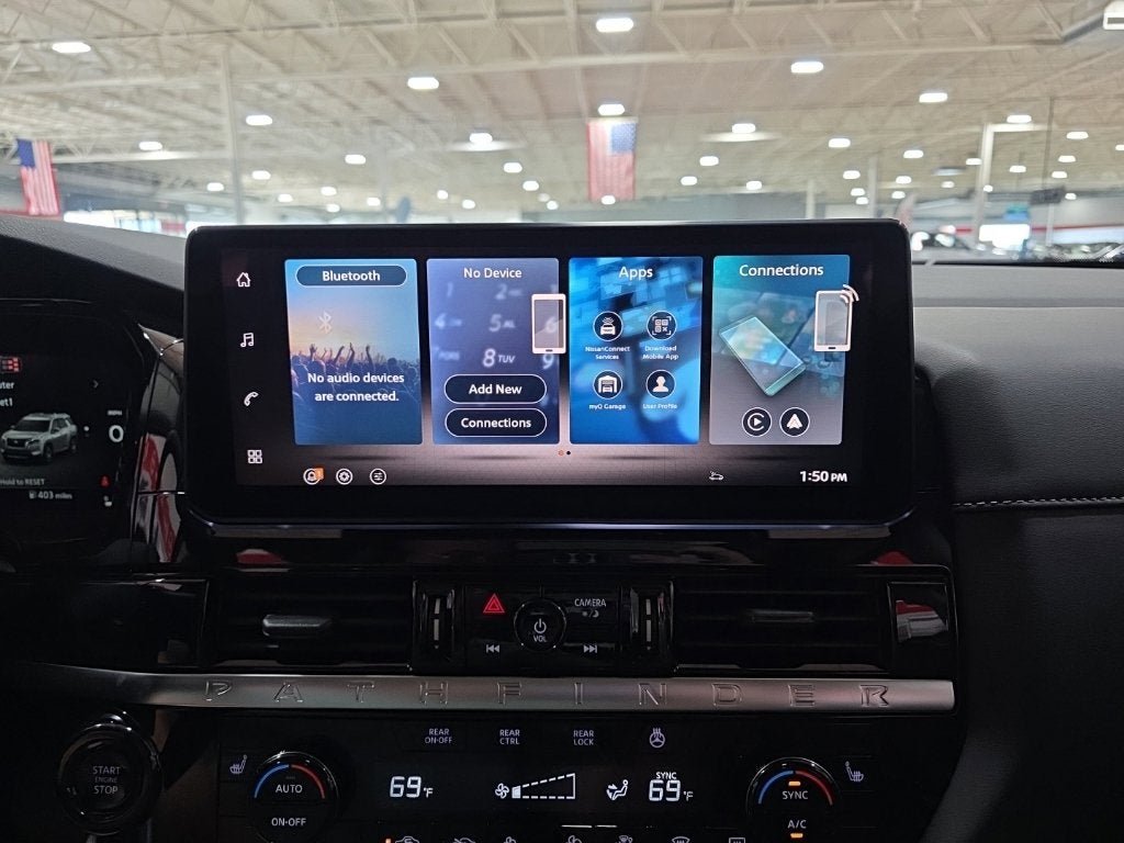 2026 Nissan Pathfinder SL