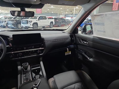 2026 Nissan Pathfinder Platinum