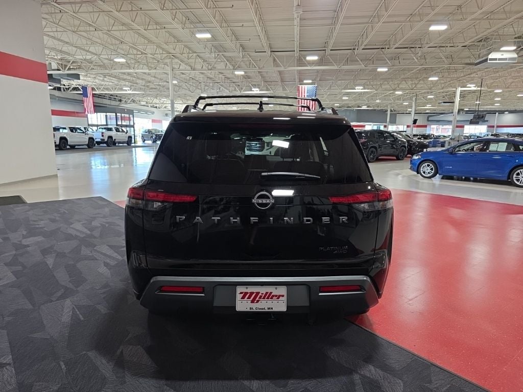 2026 Nissan Pathfinder Platinum