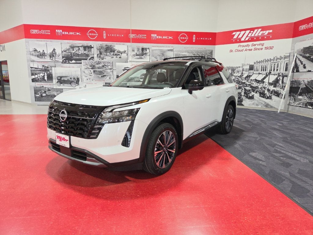 2026 Nissan Pathfinder Platinum