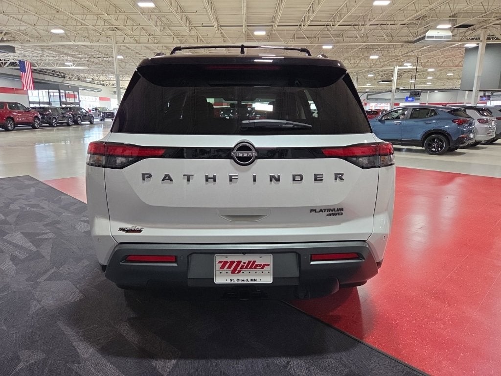 2026 Nissan Pathfinder Platinum