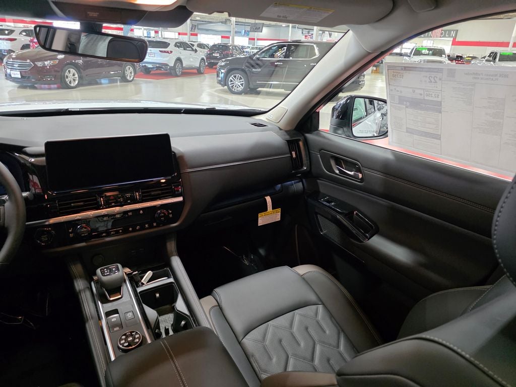 2026 Nissan Pathfinder Platinum