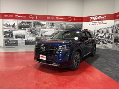 2026 Nissan Pathfinder Platinum