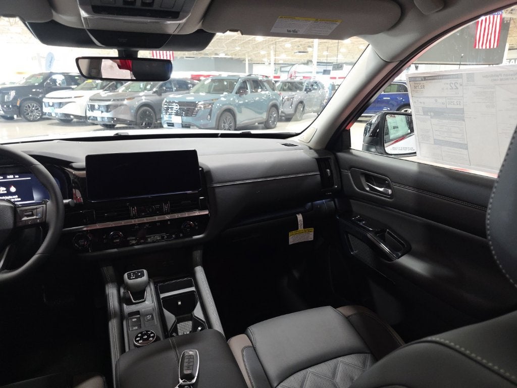 2026 Nissan Pathfinder Platinum
