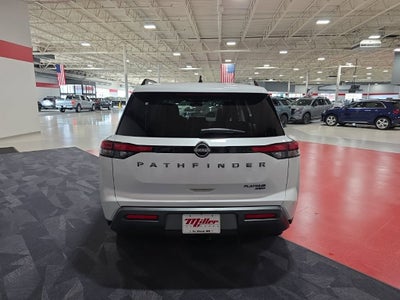 2026 Nissan Pathfinder Platinum