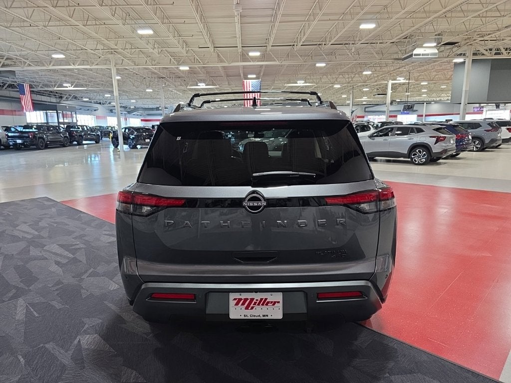 2026 Nissan Pathfinder Platinum