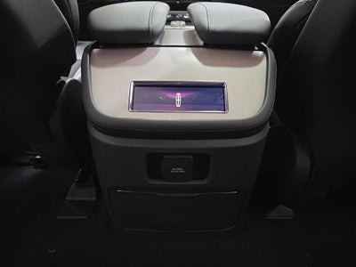 2027 Lincoln Navigator L Reserve