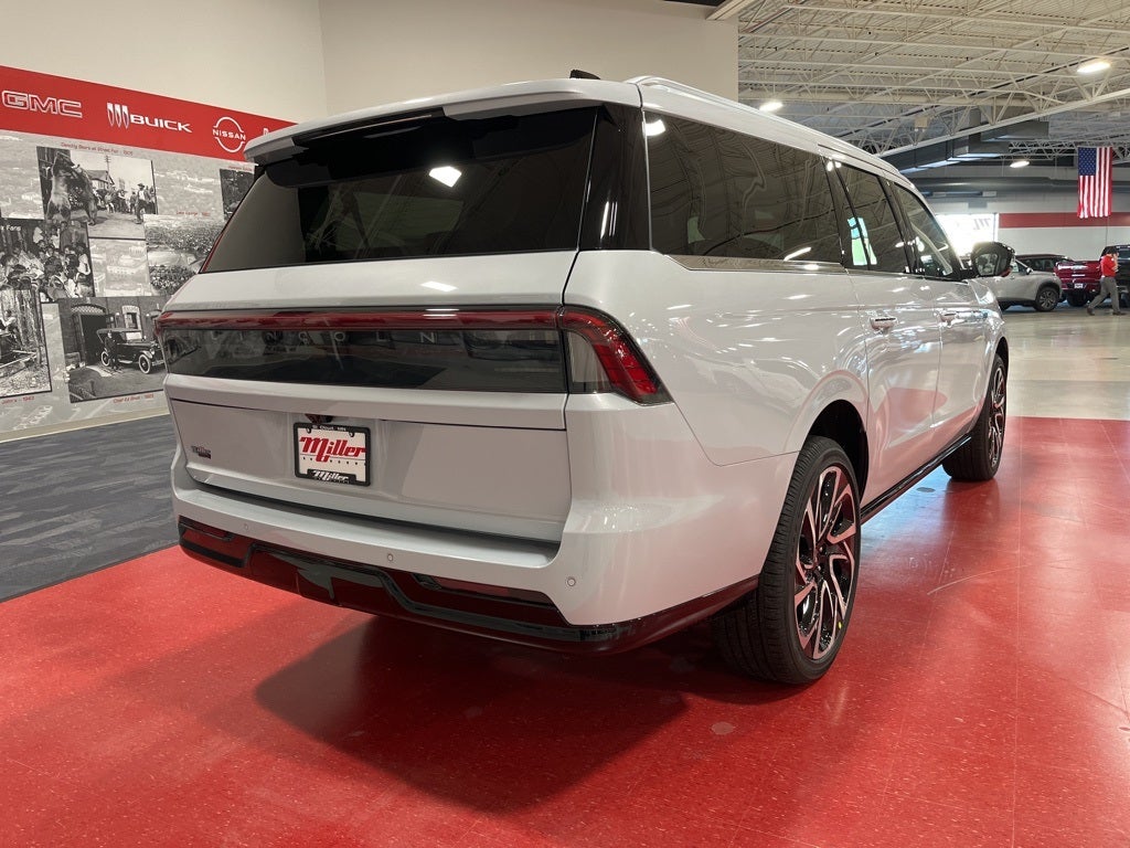 2026 Lincoln Navigator L Reserve