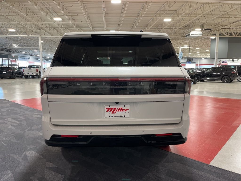 2026 Lincoln Navigator L Reserve