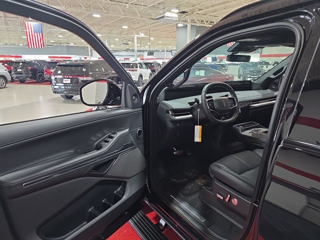 2027 Lincoln Navigator L Reserve
