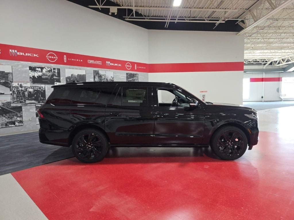 2027 Lincoln Navigator L Reserve
