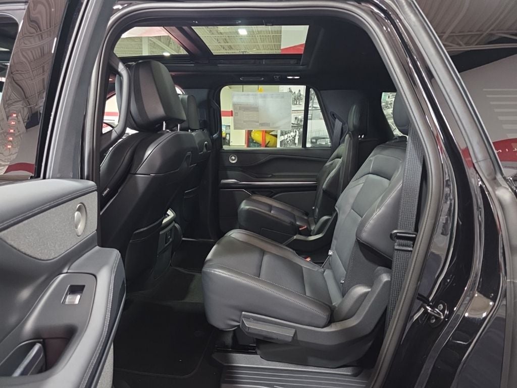 2027 Lincoln Navigator L Reserve