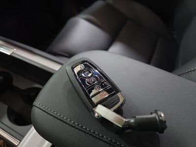 2027 Lincoln Navigator L Reserve