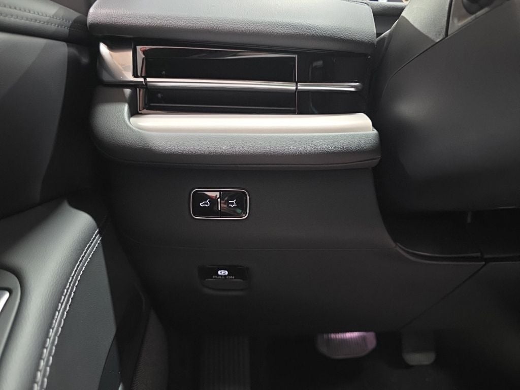 2027 Lincoln Navigator L Reserve