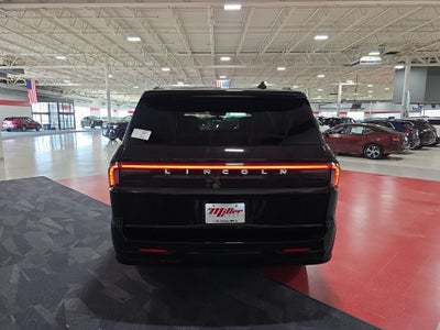 2027 Lincoln Navigator L Reserve