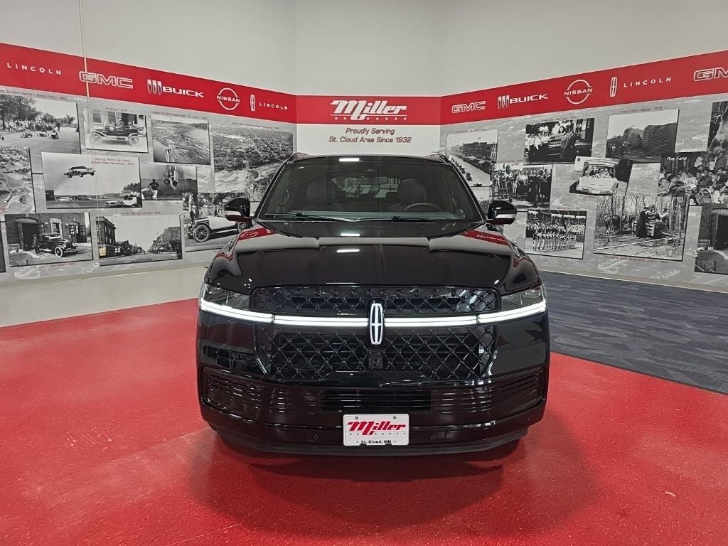 2027 Lincoln Navigator L Reserve