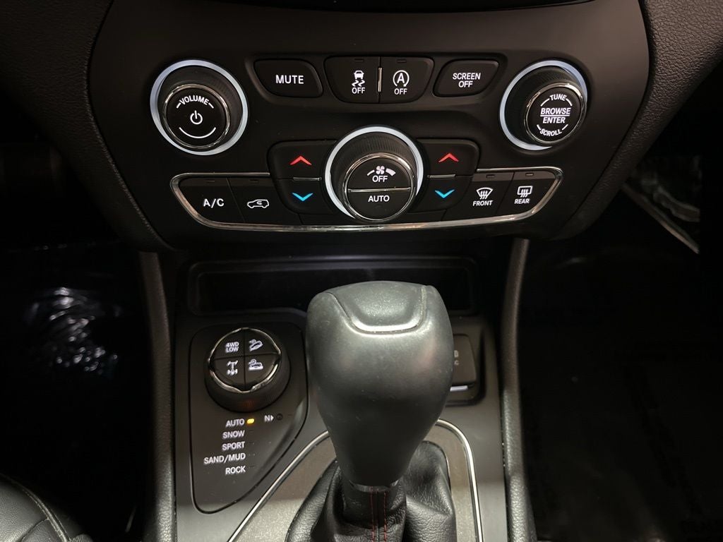 2020 Jeep Cherokee Trailhawk