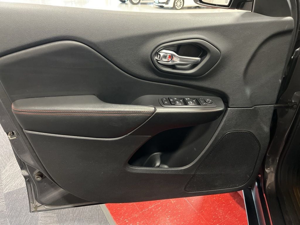 2020 Jeep Cherokee Trailhawk