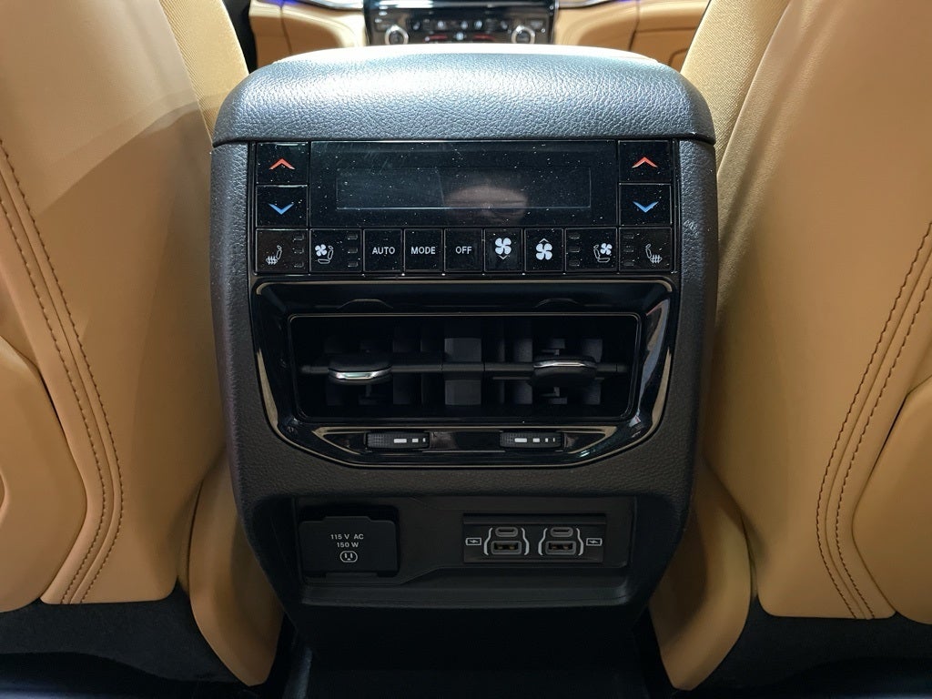 2024 Jeep Grand Cherokee Summit