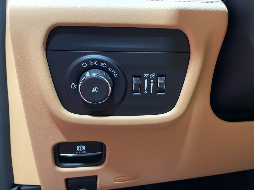 2024 Jeep Grand Cherokee Summit