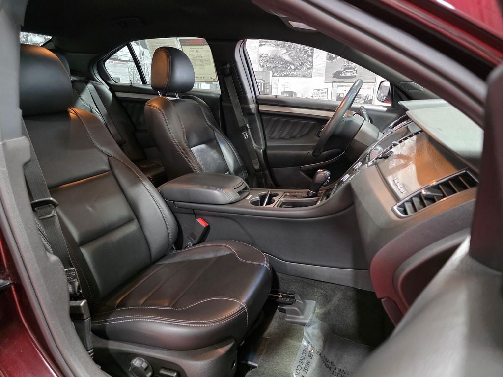 2018 Ford Taurus SEL