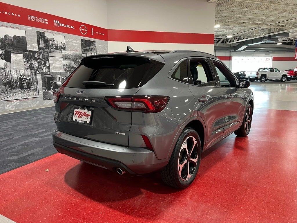 2023 Ford Escape ST-Line Select